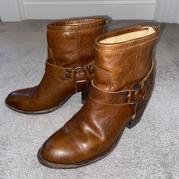 Frye Booties 8.5 - Picture 5 of 9